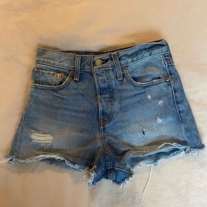 High Rise Levi’s Jean Shorts Sz 25